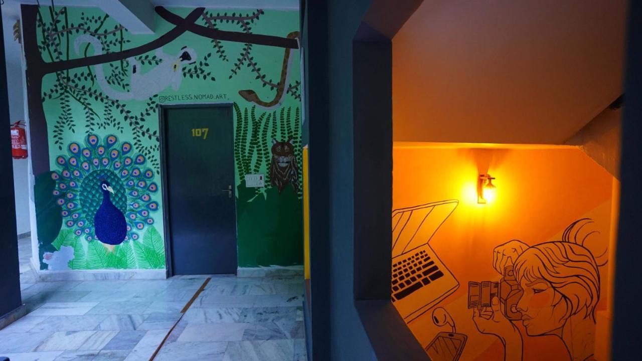 Bunkstay Coworking Hostel & Glamping Рішикеш Екстер'єр фото